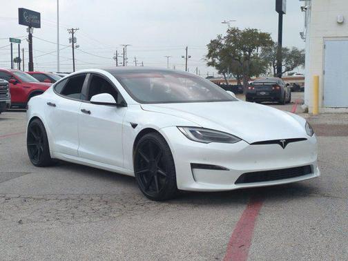 2021 Tesla Model S Plaid
