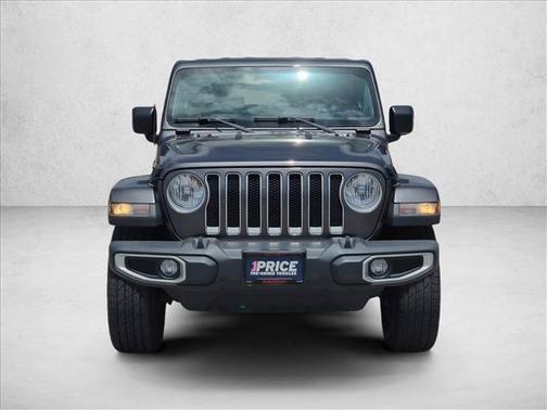 Granite Crystal Metallic Clearcoat 2018 Jeep Wrangler Unlimited Sahara