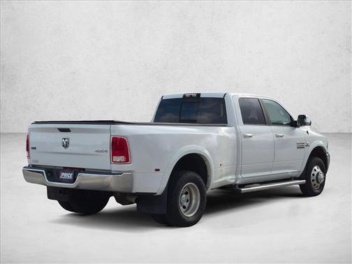 Bright White Clearcoat 2018 RAM 3500 Laramie Crew Cab 4x4 8' Box