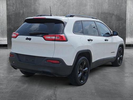 2017 Jeep Cherokee Sport