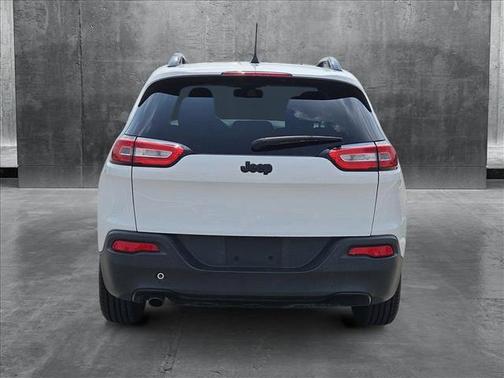 2017 Jeep Cherokee Sport