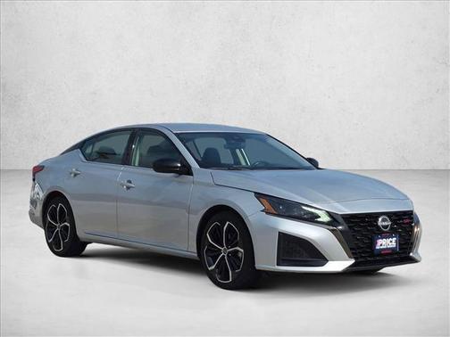 Brilliant Silver Metallic 2024 Nissan Altima SR FWD