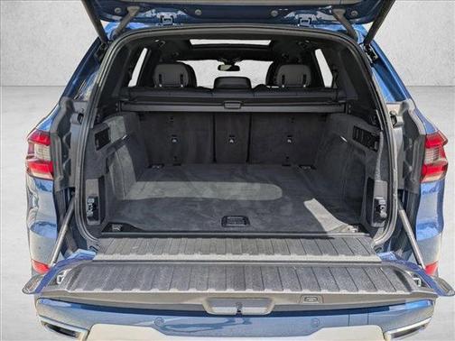 Phytonic Blue Metallic 2023 BMW X5 sDrive40i