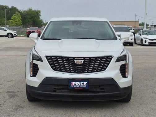 Crystal White Tricoat 2023 Cadillac XT4 Luxury