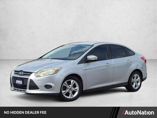 Ingot Silver Metallic 2013 Ford Focus SE