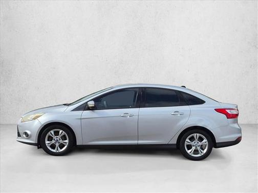 Ingot Silver Metallic 2013 Ford Focus SE