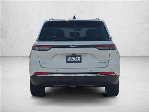 Bright White Clearcoat 2023 Jeep Grand Cherokee Limited