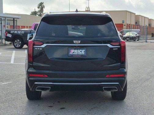 Stellar Black Metallic 2020 Cadillac XT6 Premium Luxury FWD