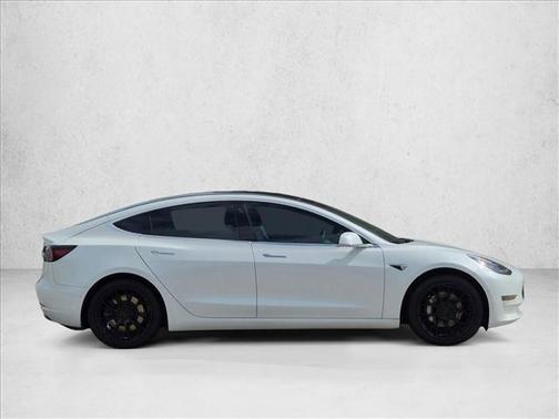 Pearl White Multi-Coat 2020 Tesla Model 3 Performance