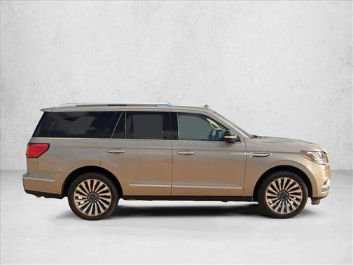 2019 Lincoln Navigator Reserve