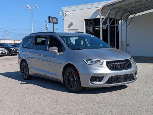 2021 Chrysler Pacifica Touring L