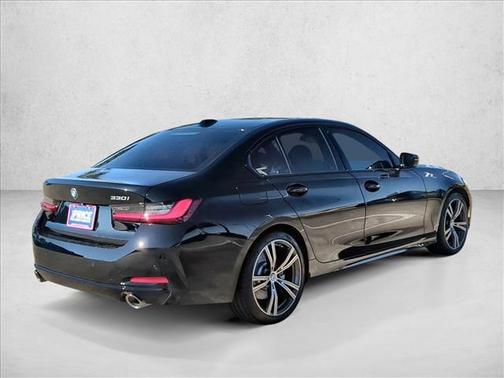 2023 BMW 330 330i