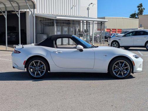 2022 Mazda MX-5 Miata Grand Touring