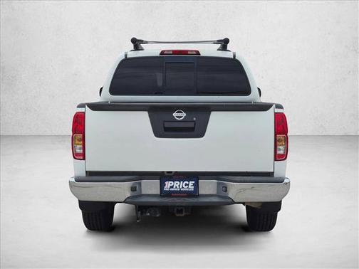Glacier White 2018 Nissan Frontier SV