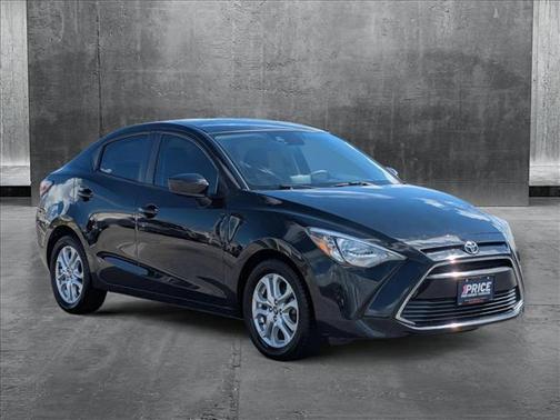 2017 Toyota Yaris iA Base