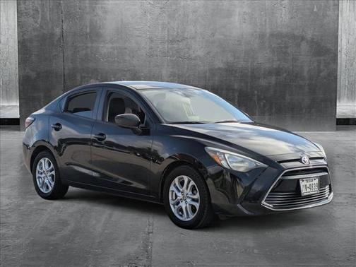 2017 Toyota Yaris iA Base