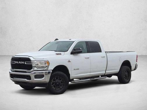 Bright White Clearcoat 2020 RAM 2500 Big Horn Crew Cab 4x4 8' Box