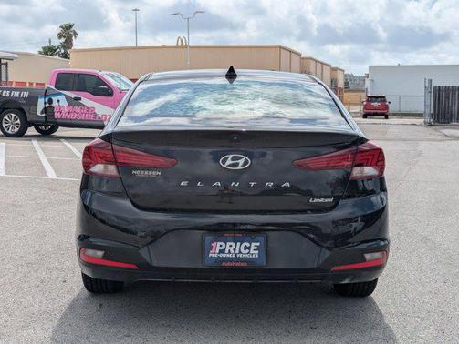 Phantom Black 2019 Hyundai ELANTRA Limited