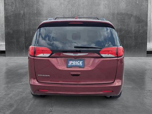 2020 Chrysler Voyager LXI