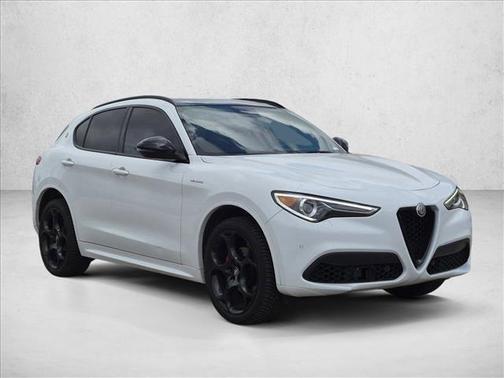 Alfa White 2022 Alfa Romeo Stelvio Ti