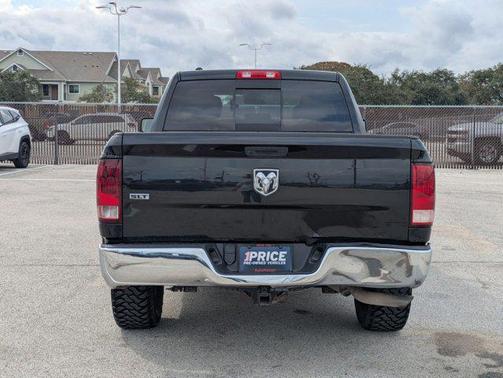 2019 RAM 1500 SLT