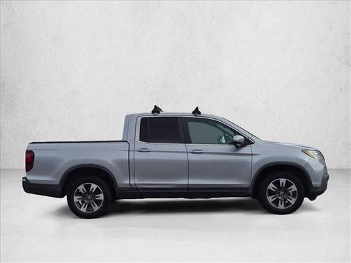 Lunar Silver Metallic 2017 Honda Ridgeline RTL