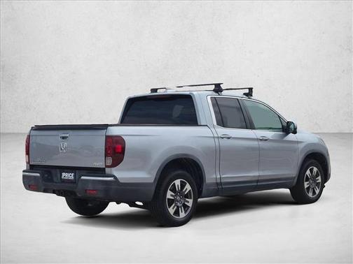 Lunar Silver Metallic 2017 Honda Ridgeline RTL