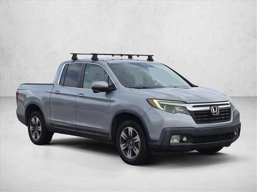 Lunar Silver Metallic 2017 Honda Ridgeline RTL