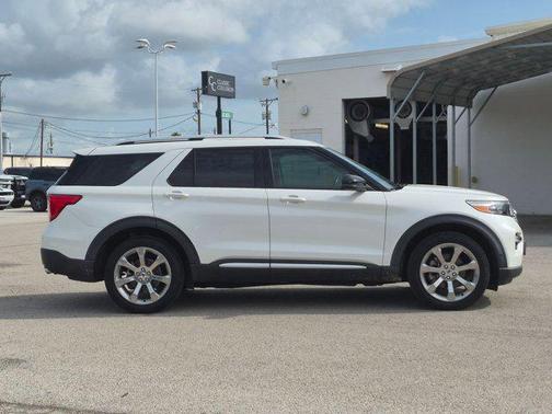 Star White Metallic Tri-Coat 2020 Ford Explorer Platinum