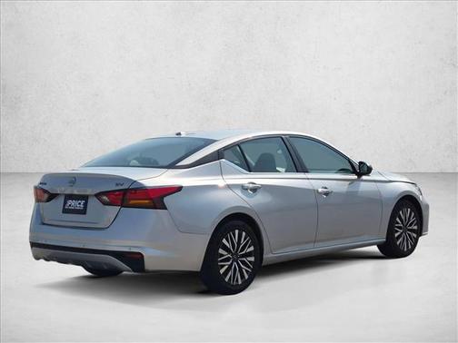 Brilliant Silver Metallic 2024 Nissan Altima 2.5 SV