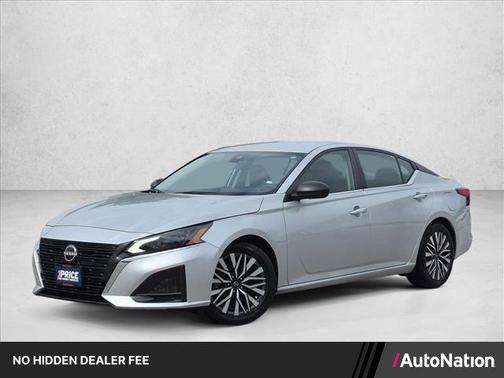 Brilliant Silver Metallic 2024 Nissan Altima 2.5 SV