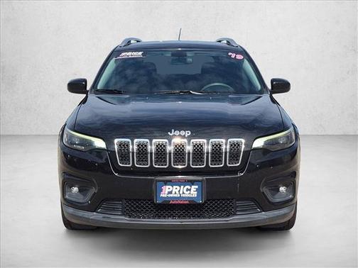 Diamond Black Crystal Pearlcoat 2019 Jeep Cherokee Latitude