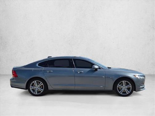 Mussel Blue Metallic 2018 Volvo S90 T5 Momentum