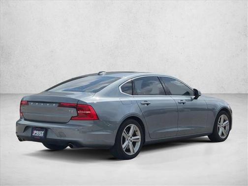 Mussel Blue Metallic 2018 Volvo S90 T5 Momentum