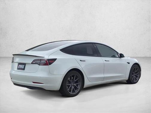 Pearl White Multi-Coat 2022 Tesla Model 3 Standard Range