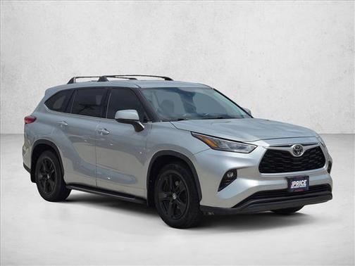 Celestial Silver Metallic 2020 Toyota Highlander LE