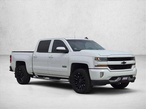 Summit White 2018 Chevrolet Silverado 1500 2LT