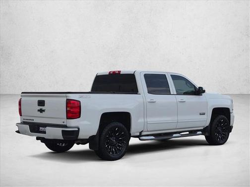 Summit White 2018 Chevrolet Silverado 1500 2LT