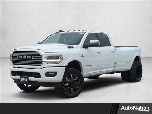 2019 RAM 3500 Laramie Crew Cab 4x4 8' Box