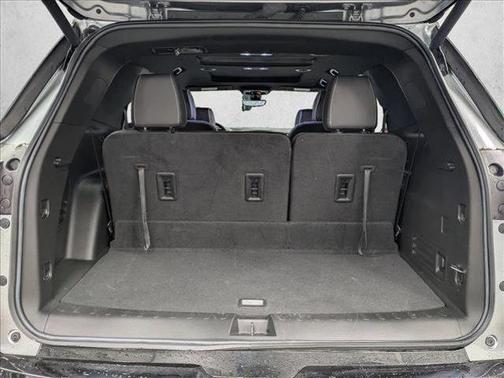 Sterling Gray Metallic 2023 Chevrolet Traverse Premier