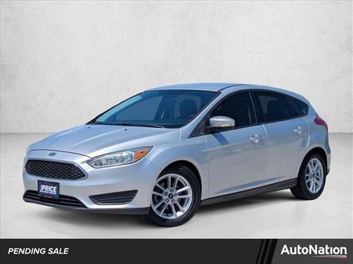 Ingot Silver 2015 Ford Focus SE