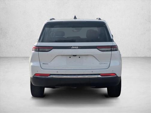 2022 Jeep Grand Cherokee Laredo