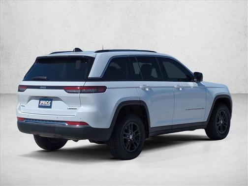 2022 Jeep Grand Cherokee Laredo
