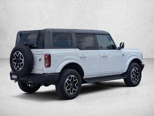 Oxford White 2025 Ford Bronco Outer Banks