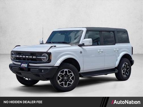Oxford White 2025 Ford Bronco Outer Banks