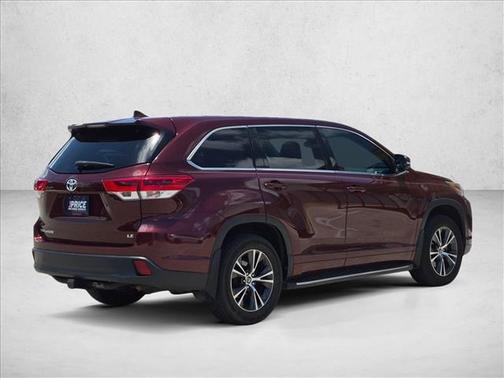 Ooh La La Rouge Mica 2017 Toyota Highlander LE Plus