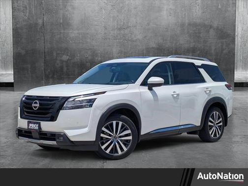 2022 Nissan Pathfinder Platinum 2WD