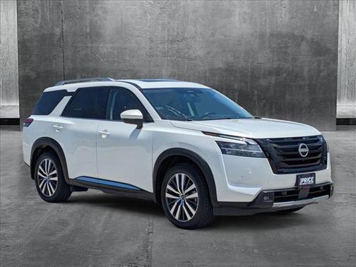 2022 Nissan Pathfinder Platinum 2WD