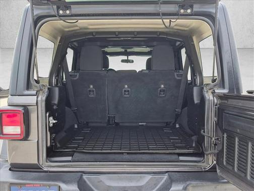 Granite Crystal Metallic Clearcoat 2019 Jeep Wrangler Unlimited Rubicon
