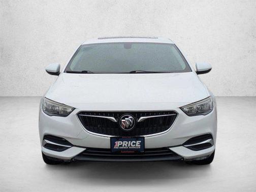 Summit White 2018 Buick Regal Sportback Preferred